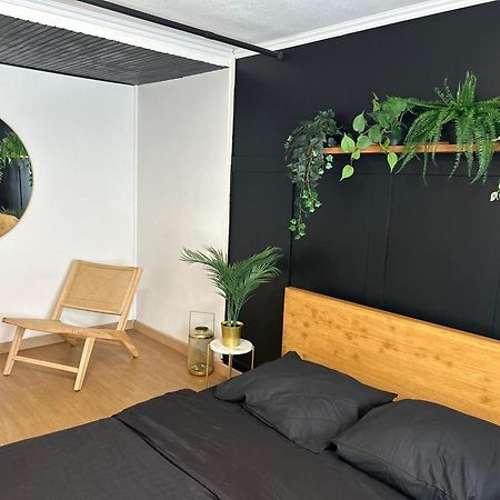 Guibert Home - Studio 2 Personnes Villeneuve-le-Roi Exterior photo
